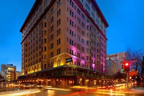 Sheraton Gunter Hotel exterior